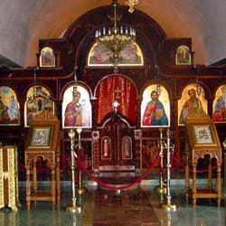 вътрешен интериор на храма