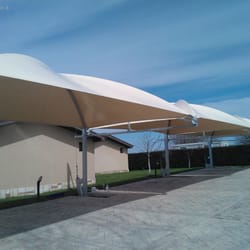 Куполен сенник с дъговидна конструкция