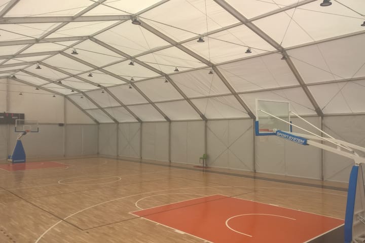 Алуминиева конструкция за баскетболно игрище